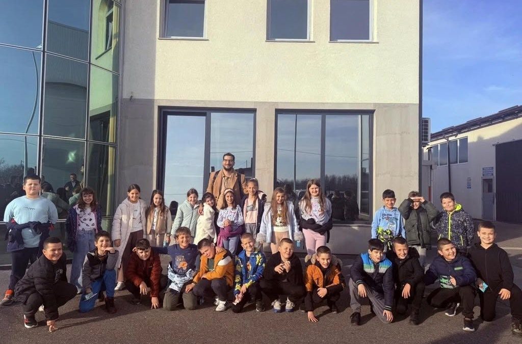 Ученици III-4 у посјети предузећу „Мега – дрво“