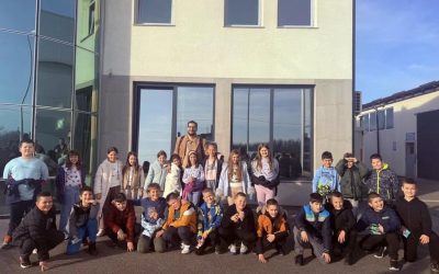 Ученици III-4 у посјети предузећу „Мега – дрво“