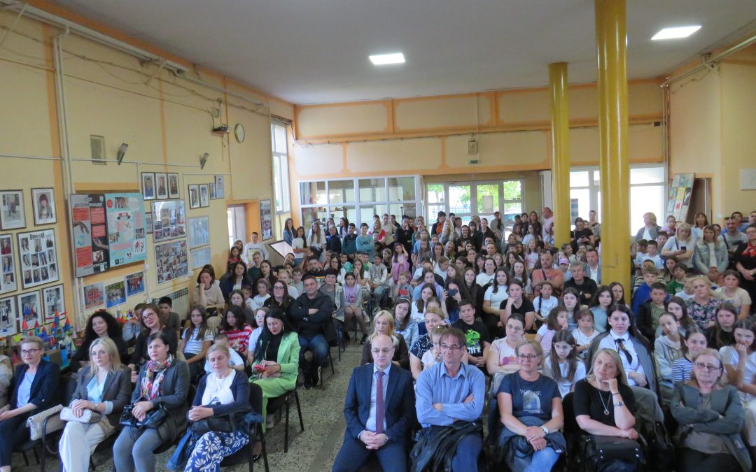 Презентован приручник „Пут до здравља“ у ЈУ ОШ „Вук Караџић“